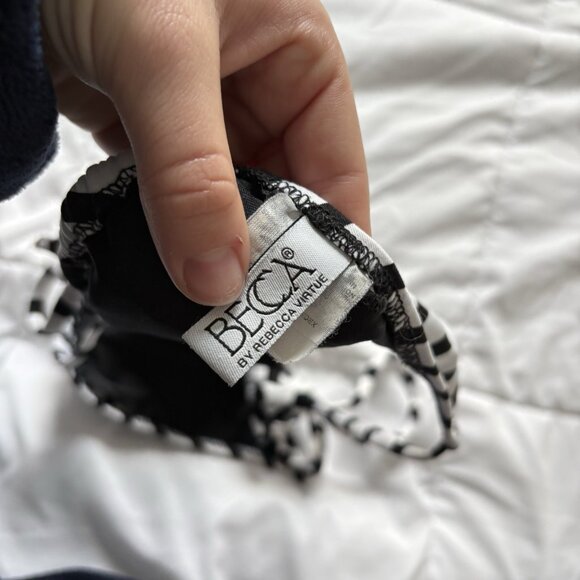 Becca Womens Size Large String Bikini Top Black White Striped Swimsuit Beach - Picture 5 of 6